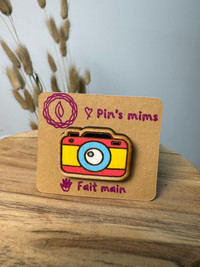Pin's tout mim's - Appareil photo - Bois concept 1