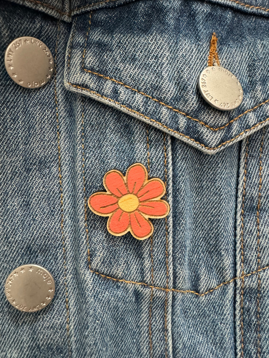 Pin's tout mim's - Marguerite - Bois concept