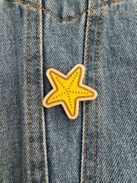 Pin's tout mim's - Etoile de mer - Bois concept