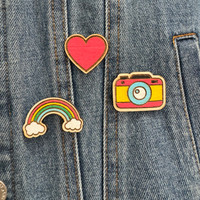 Pin's tout mim's - Cœur - Bois concept 1